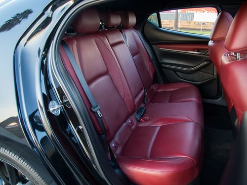 Used 2021 MAZDA MAZDA3 w/ Premium Package image 19