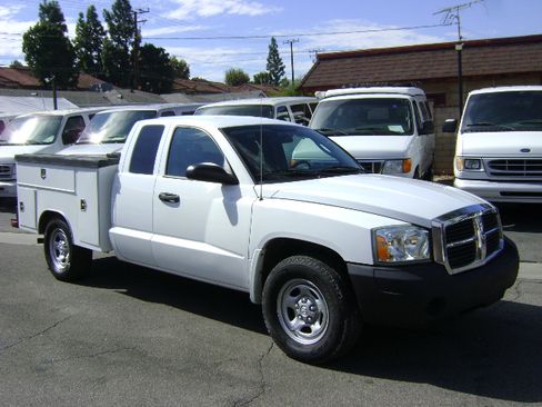 Used 2005 Dodge Dakota ST image 4