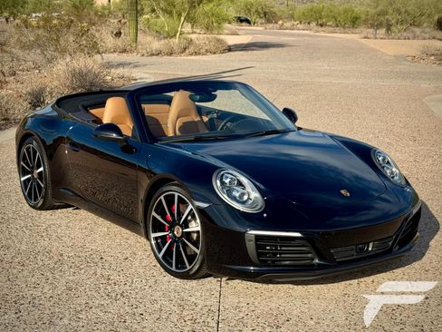 Used 2017 Porsche 911 Carrera S Cabriolet RWD image 2