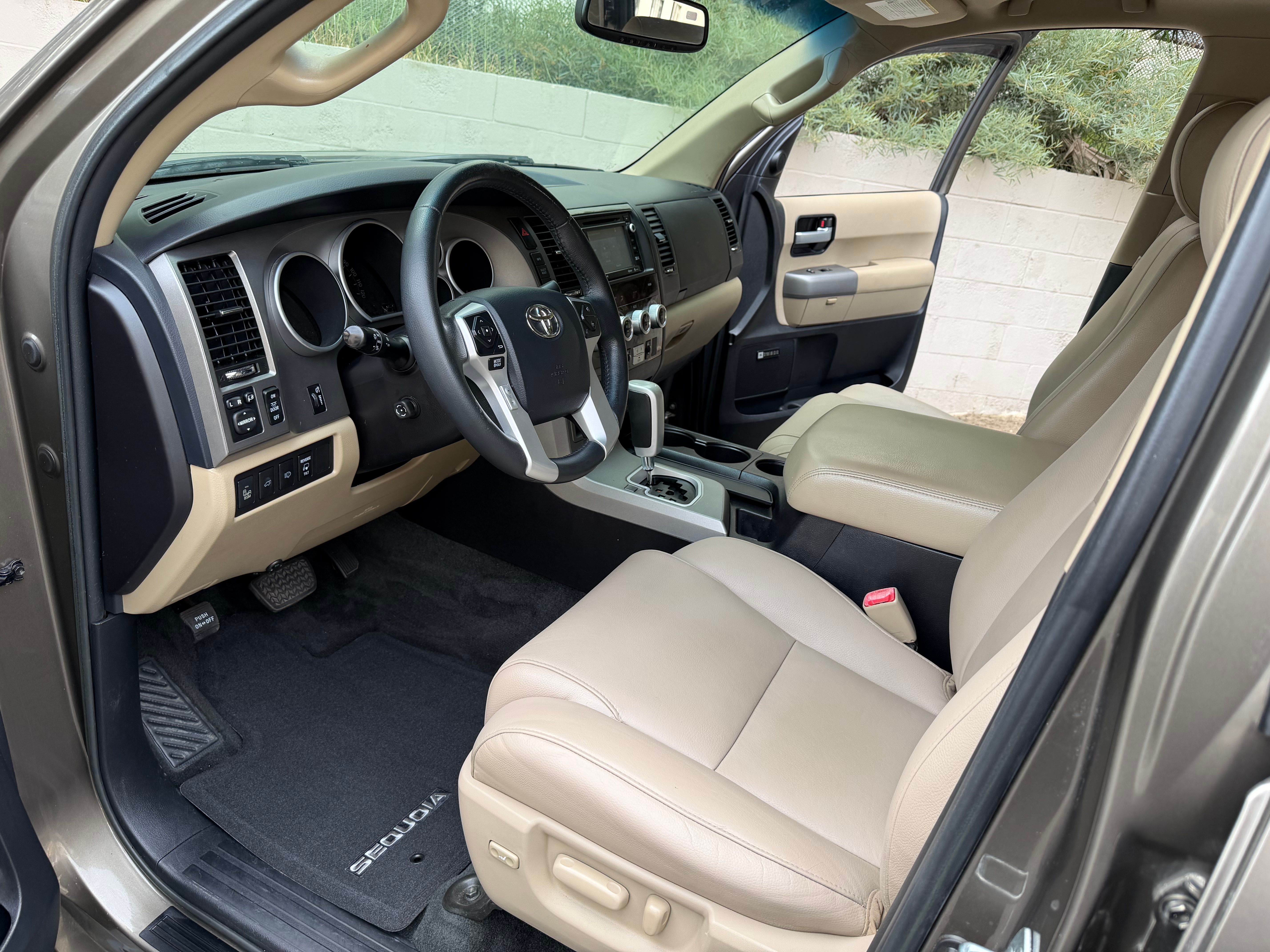 Used 2017 Toyota Sequoia Limited AWD/4WD image 15