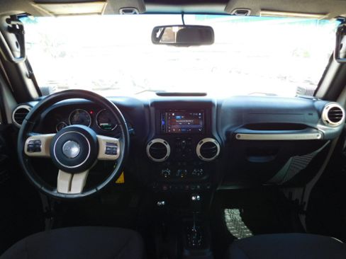 Used 2016 Jeep Wrangler 4WD Unlimited Sport image 11
