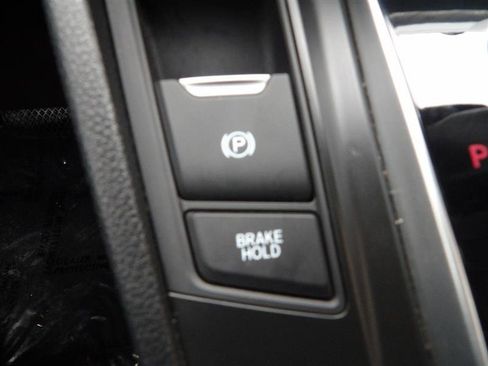 Used 2018 Honda CR-V LX image 23