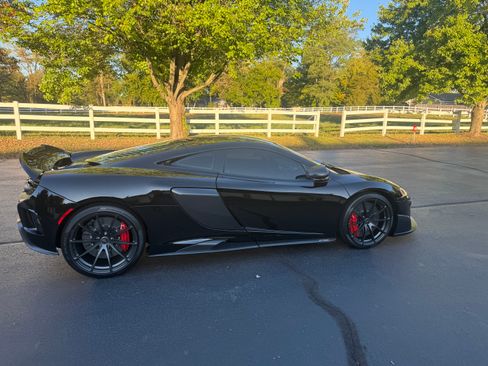 Used 2016 McLaren 675LT Coupe RWD image 5