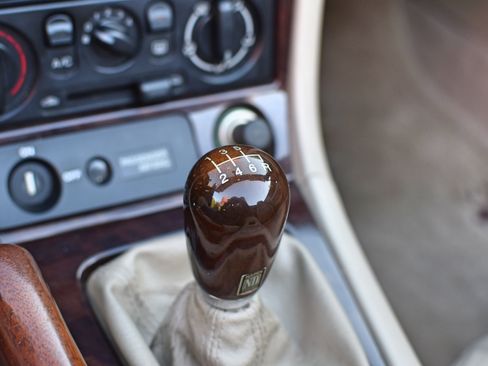 Used 2000 MAZDA MX-5 Miata Special Edition image 29