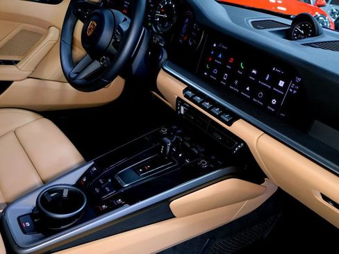 Used 2024 Porsche 911 Carrera 4S image 34