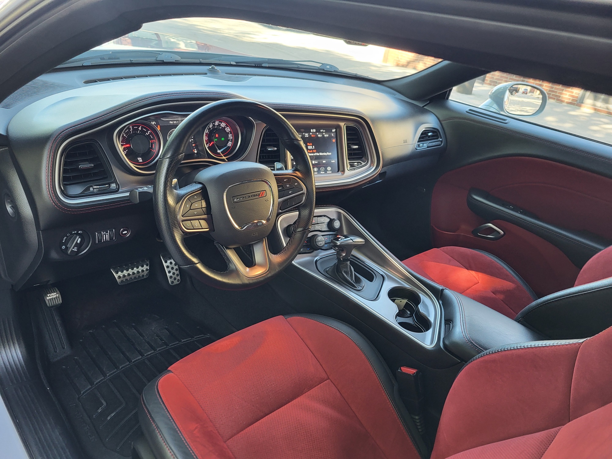 Used 2022 Dodge Challenger R/T Plus RWD image 9