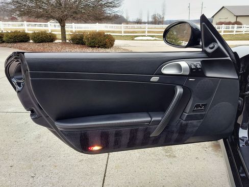 Used 2009 Porsche 911 Carrera 4S image 31