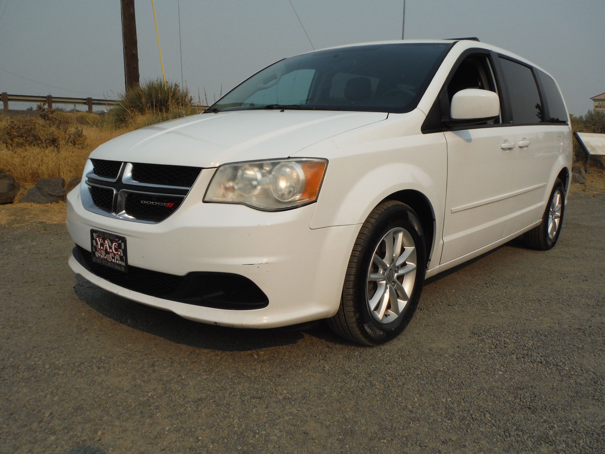 Used 2014 Dodge Grand Caravan SXT FWD image 4