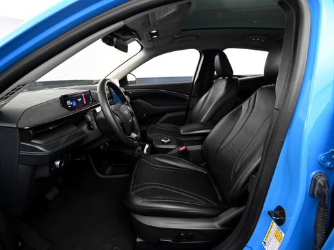 Used 2022 Ford Mustang Mach-E Premium image 36