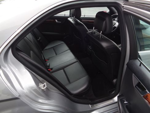 Used 2012 Mercedes-Benz C 300 image 8