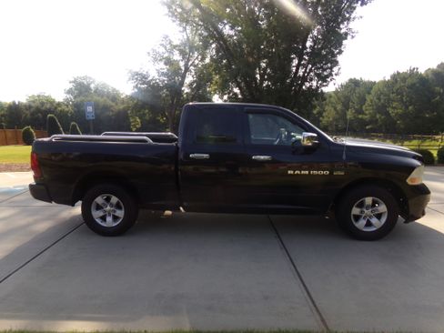Used 2012 RAM 1500 2WD Quad Cab ST image 6
