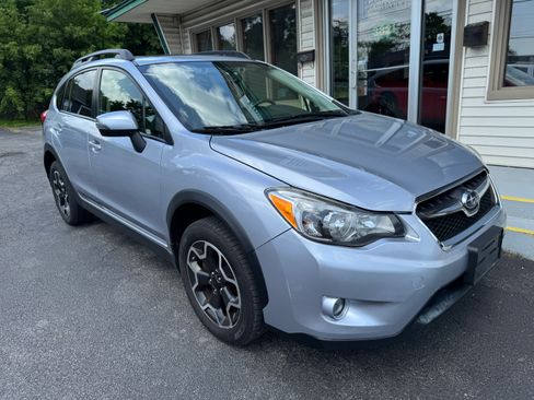 Used 2015 Subaru XV Crosstrek 2.0i Limited AWD/4WD image 2