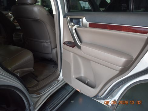 Used 2016 Lexus GX 460 GX 460 Premium Sport Utility 4 AWD/4WD image 54