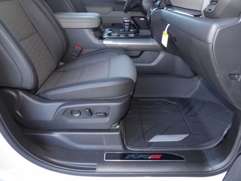 New 2026 Chevrolet Silverado 1500 ZR2 image 27