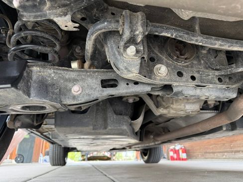 Used 2022 Toyota RAV4 AWD XLE Premium image 24