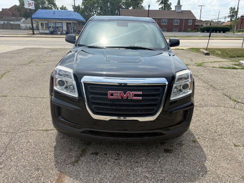 Used 2017 GMC Terrain SLE image 2