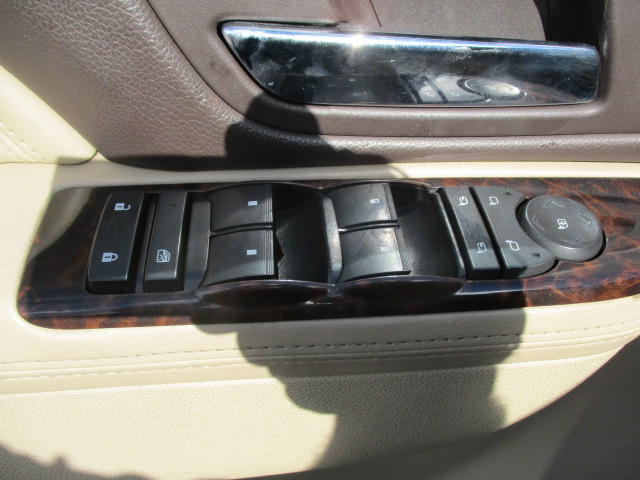 Used 2012 GMC Yukon AWD Denali image 22