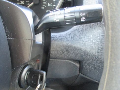 Used 2014 MAZDA MAZDA5 Sport FWD image 38