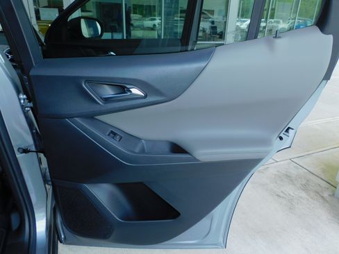 New 2026 Chevrolet Equinox LT image 30