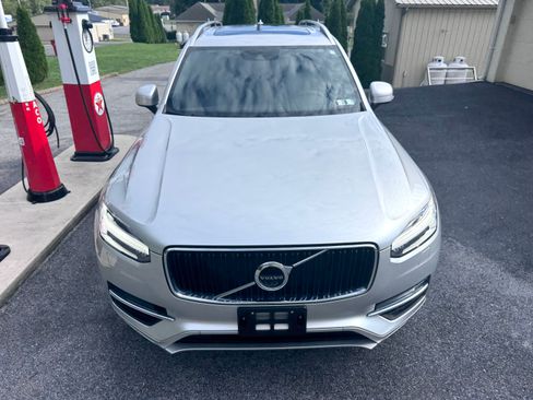 Used 2017 Volvo XC90 AWD T6 Momentum image 2