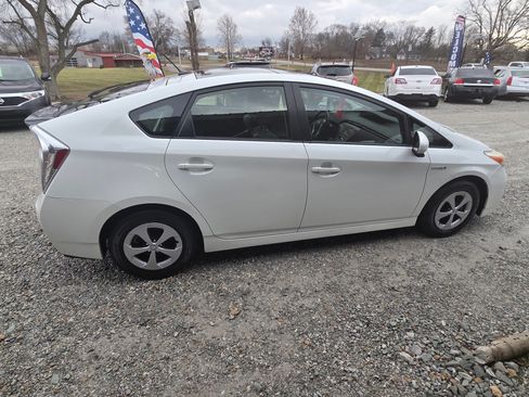 Used 2014 Toyota Prius Four image 1