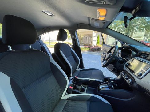 Used 2020 Nissan Versa SV image 11