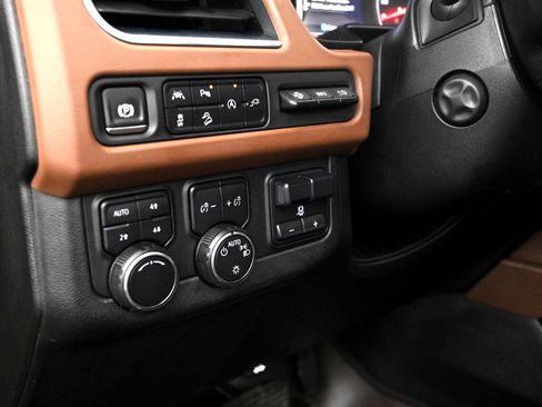 Used 2021 Chevrolet Tahoe High Country image 43