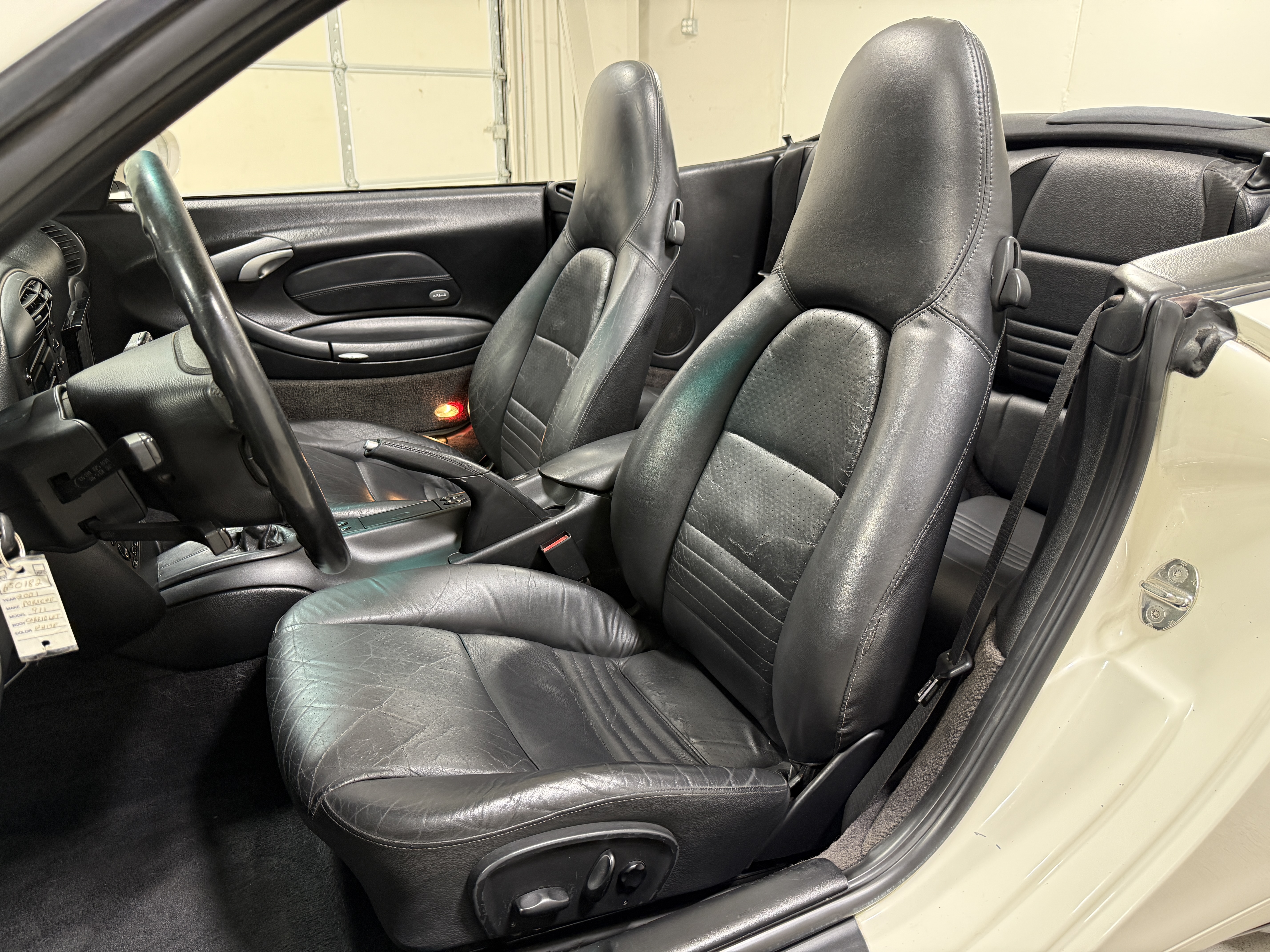 Used 2001 Porsche 911 Carrera 4 Cabriolet AWD/4WD image 20