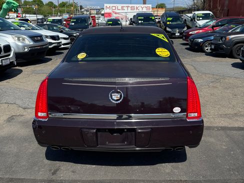 Used 2008 Cadillac DTS FWD image 4