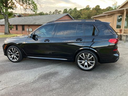 Used 2022 BMW X7 M50i AWD/4WD image 2