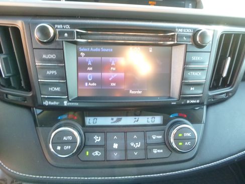 Used 2016 Toyota RAV4 XLE image 21