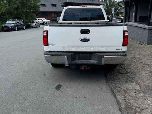 Used 2011 Ford F250 image 5