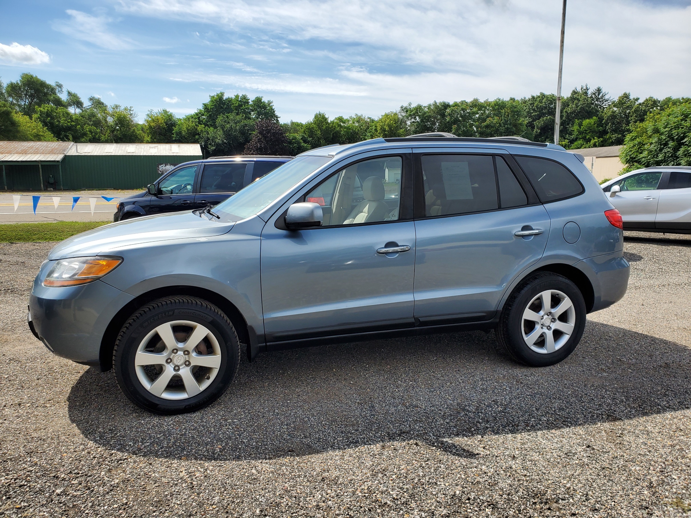 Used 2009 Hyundai Santa Fe 2WD image 1