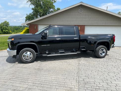 Used 2022 Chevrolet Silverado 3500 LTZ image 47