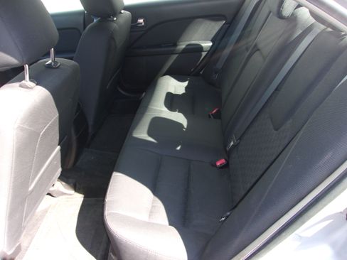 Used 2012 Ford Fusion SE FWD image 6