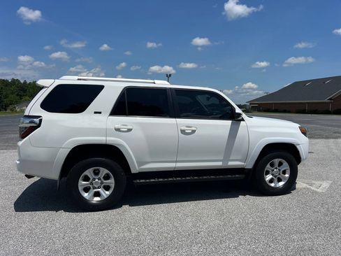 Used 2015 Toyota 4Runner 4WD SR5 Premium image 5