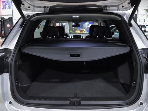 Used 2018 Chevrolet Equinox Premier image 19