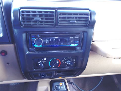 Used 2000 Jeep Wrangler SE image 14