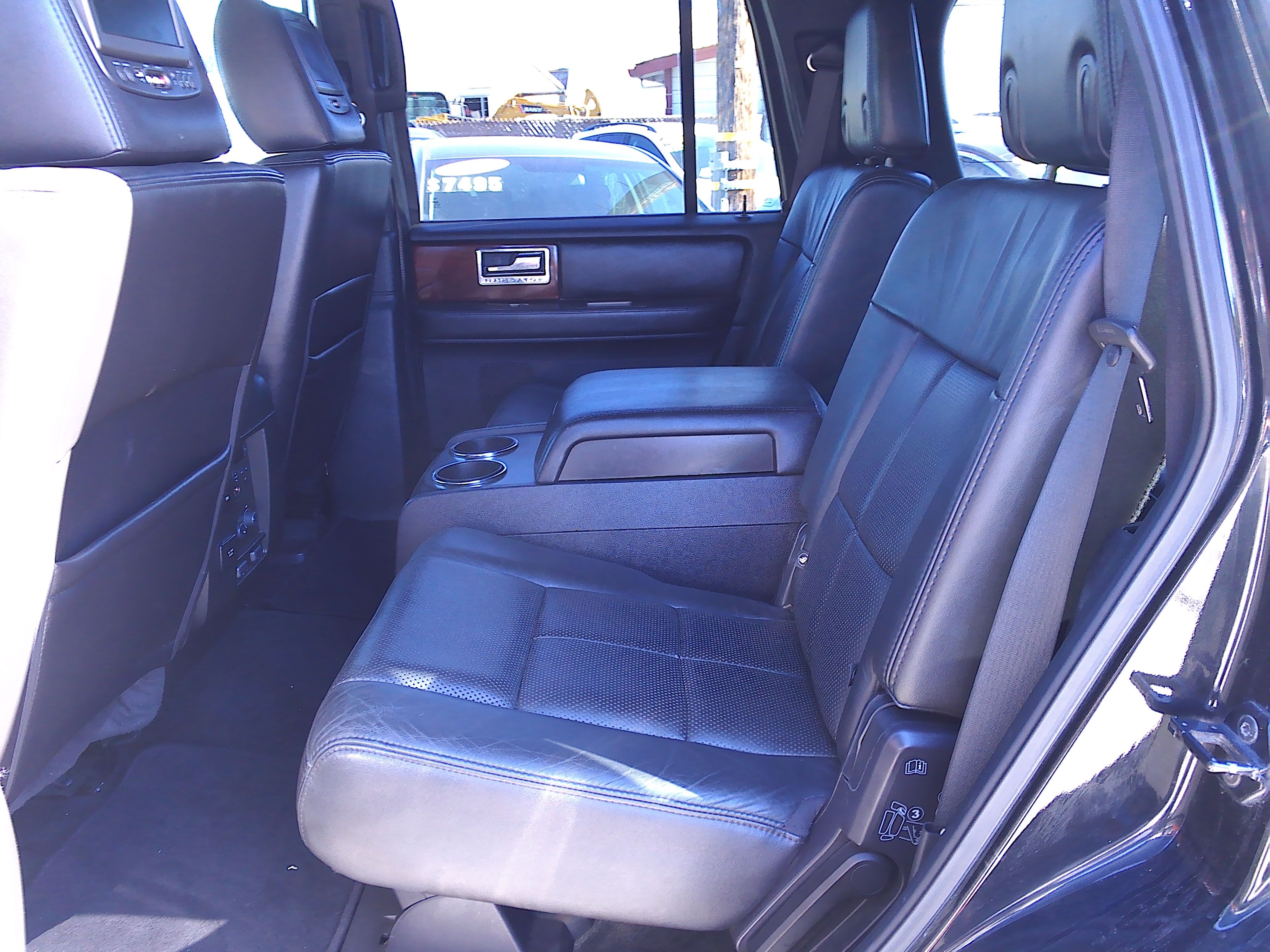 Used 2012 Lincoln Navigator 4WD image 8