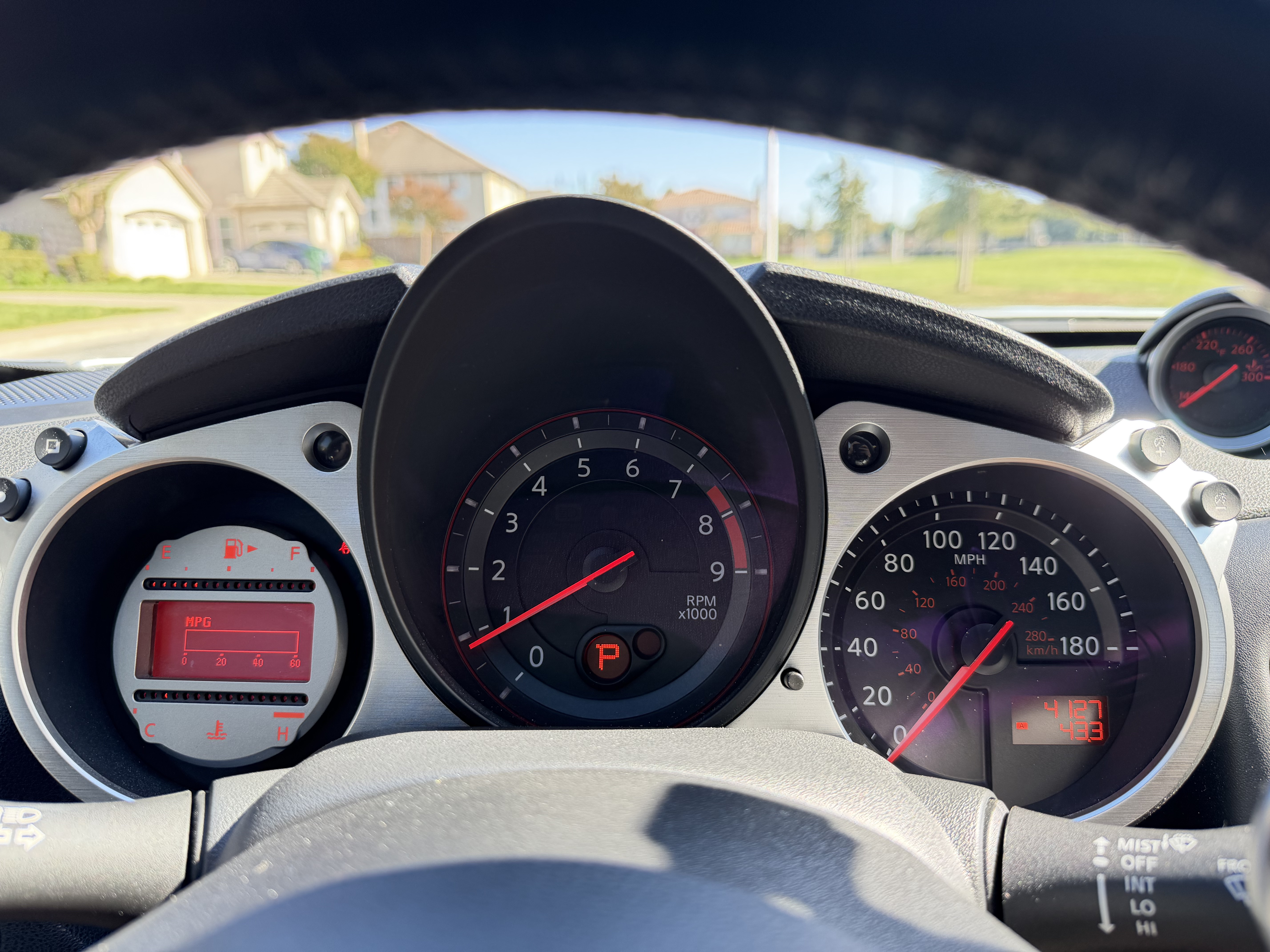 Used 2009 Nissan 370Z Coupe RWD image 10