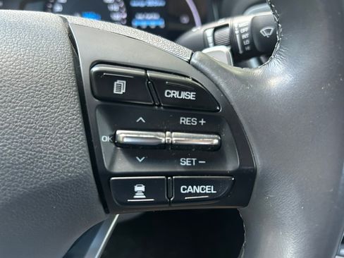 Used 2018 Hyundai Ioniq Hybrid Limited w/ Ultimate Pkg FWD image 10