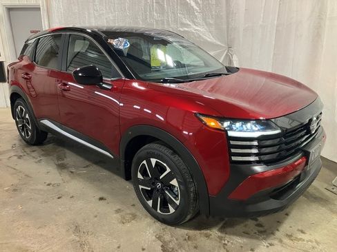 Used 2025 Nissan Kicks SV image 27