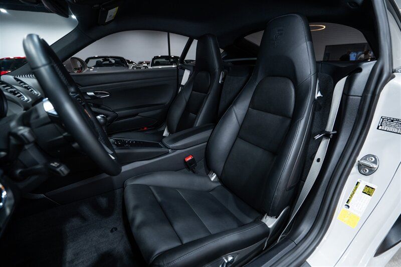 Used 2019 Porsche 718 Cayman S RWD image 20