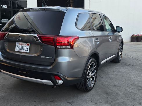Used 2016 Mitsubishi Outlander ES image 8