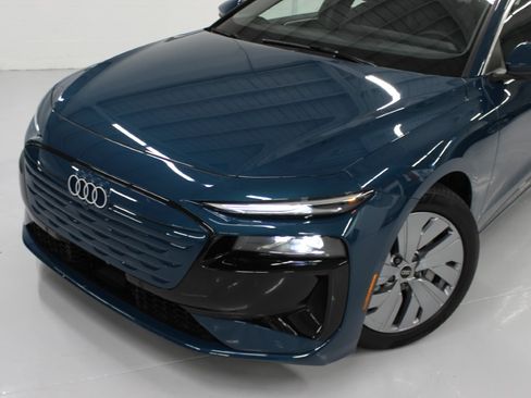 Used 2025 Audi A6 e-tron Premium image 3