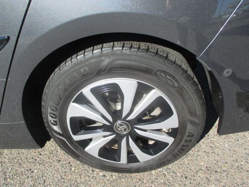 Used 2017 Toyota Prius Prime image 20