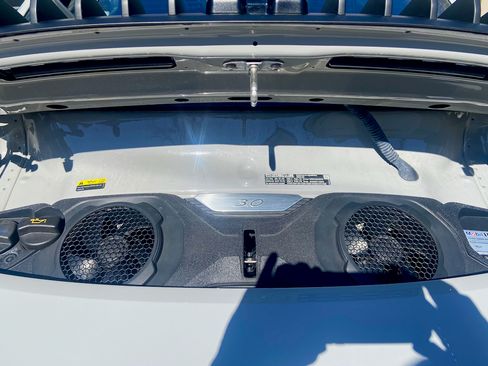 Used 2022 Porsche 911 Carrera 4 image 32