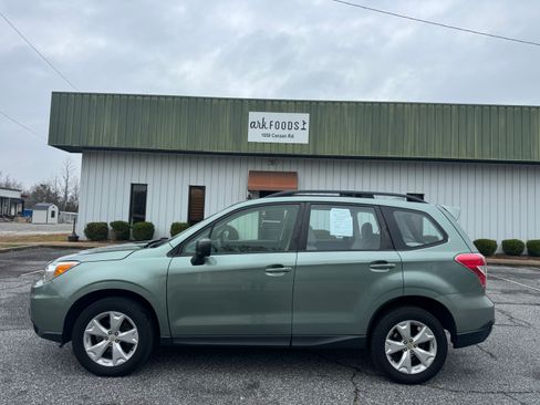 Used 2016 Subaru Forester 2.5i image 3