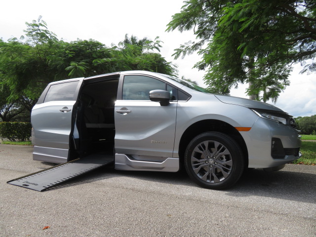 Used 2026 Honda Odyssey Touring image 16