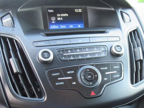 Used 2015 Ford Focus S image 11
